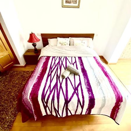 Roni Rooms 살루 외부 사진