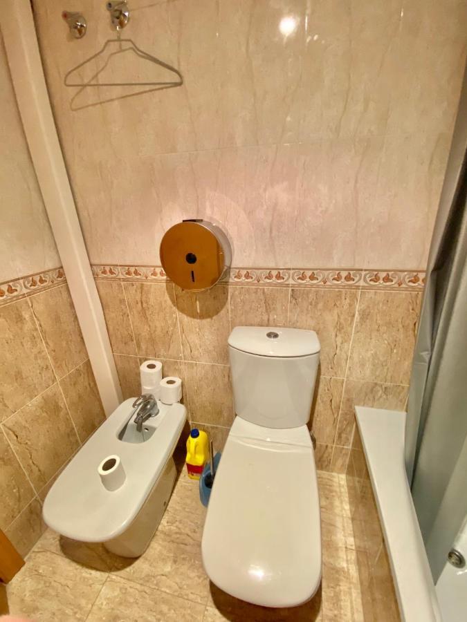 Roni Rooms 살루 외부 사진